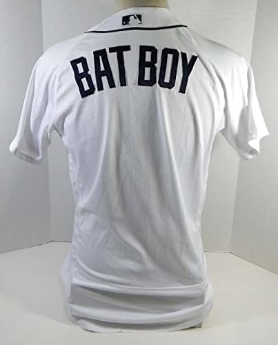 2018 דטרויט טייגרס משחק BAT Boy Came השתמש בג'רזי לבן 42 DP20982 - משחק משומש גופיות MLB